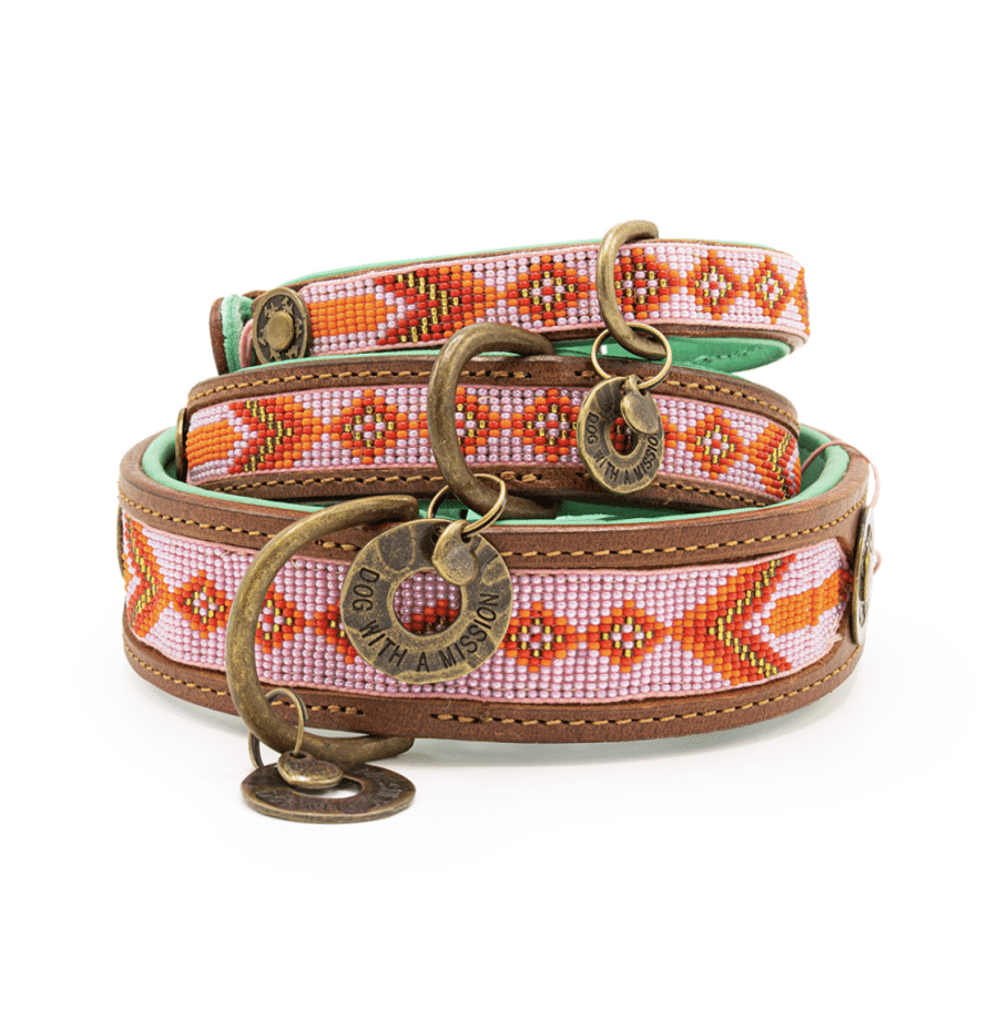 DWAM - Dog With a Mission - Sweet Mae halsband